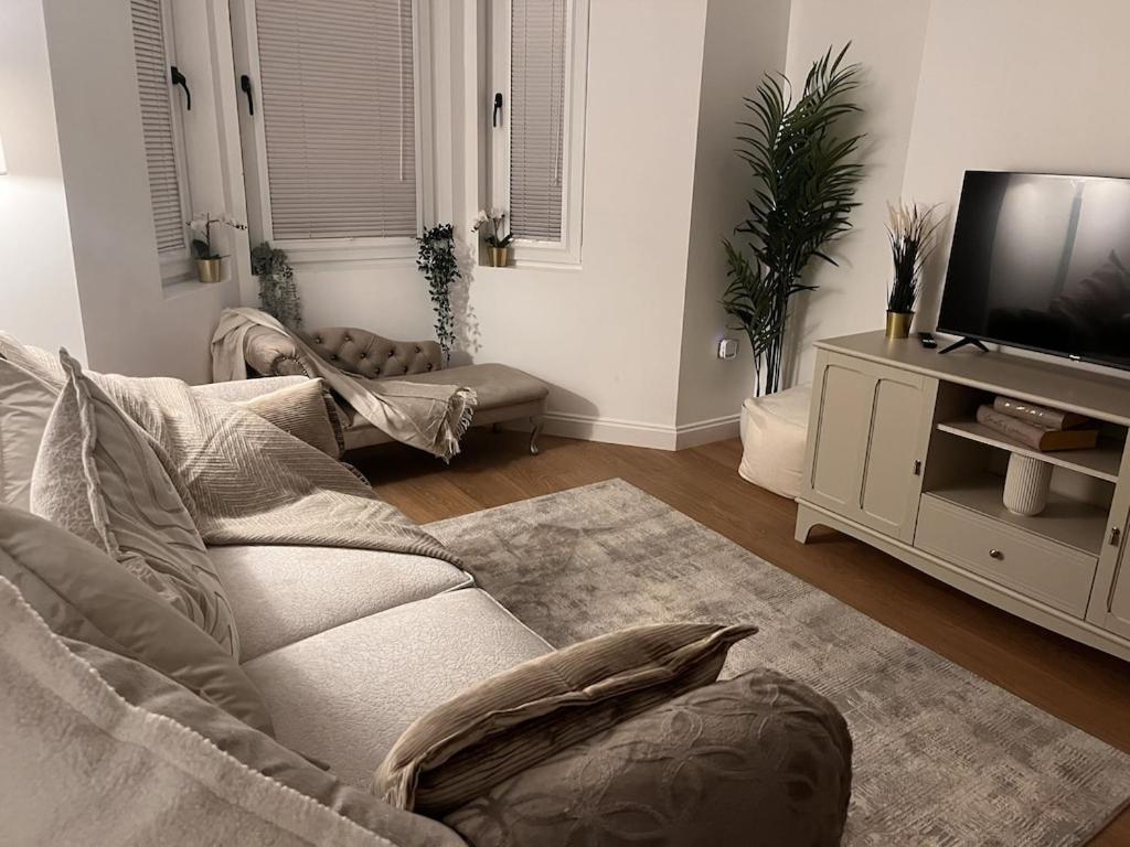 Gorgeous 2 Floor 3 Bed Apartment St Leonards-on-Sea ภายนอก รูปภาพ