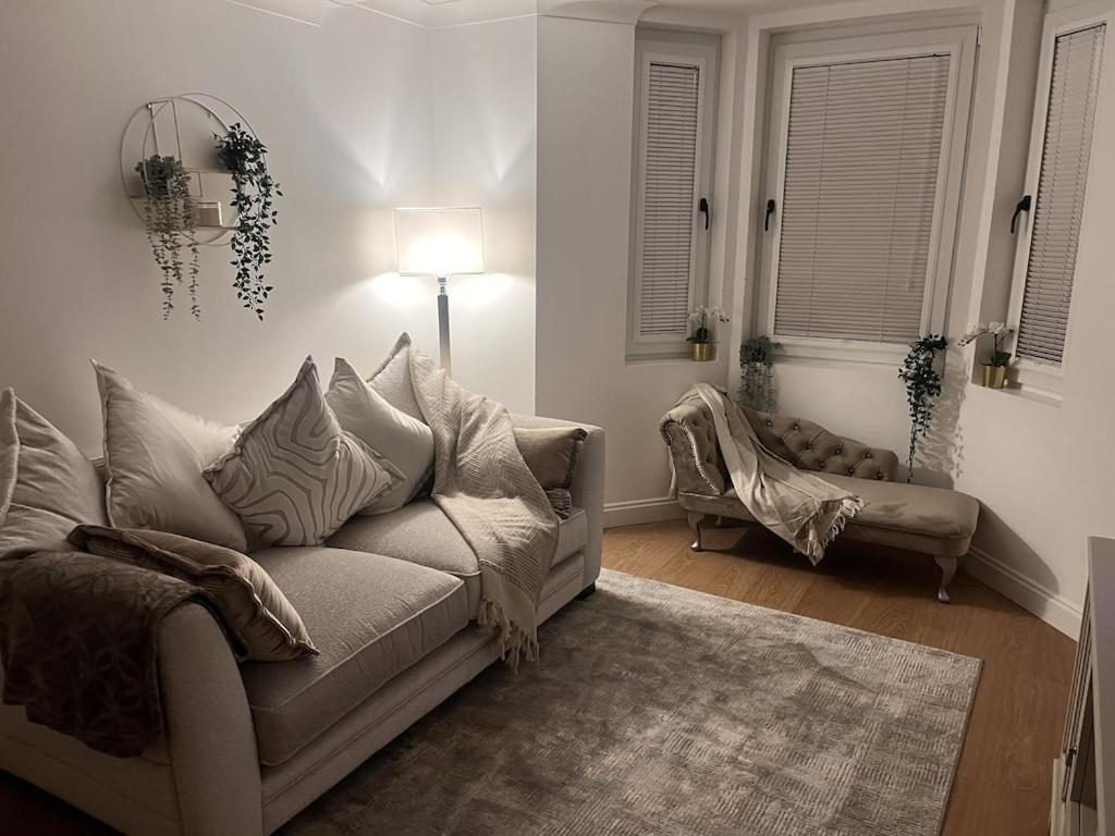 Gorgeous 2 Floor 3 Bed Apartment St Leonards-on-Sea ภายนอก รูปภาพ