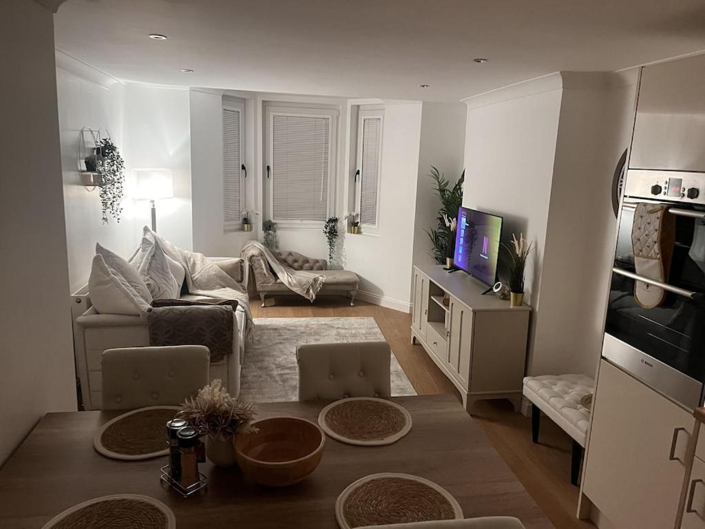 Gorgeous 2 Floor 3 Bed Apartment St Leonards-on-Sea ภายนอก รูปภาพ
