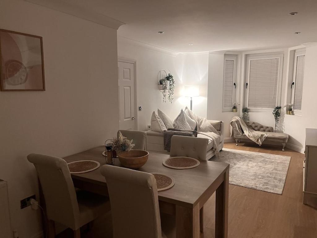 Gorgeous 2 Floor 3 Bed Apartment St Leonards-on-Sea ภายนอก รูปภาพ